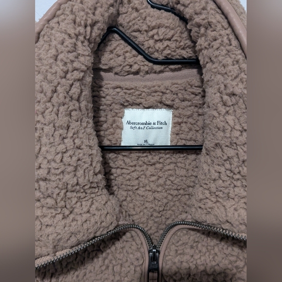 Abercrombie & Fitch Teddy Coat In Size XL - Picture 3 of 5